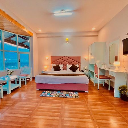Hadimba Hill View By Hadimba Palace, Manali - Premium Room ! Family Hotel ! Parking ! Near Hadimba Temple Екстер'єр фото