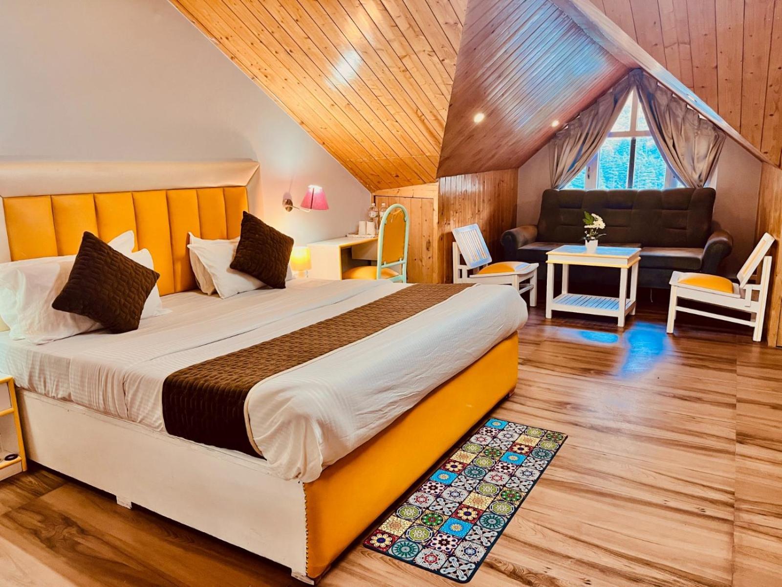 Hadimba Hill View By Hadimba Palace, Manali - Premium Room ! Family Hotel ! Parking ! Near Hadimba Temple Екстер'єр фото