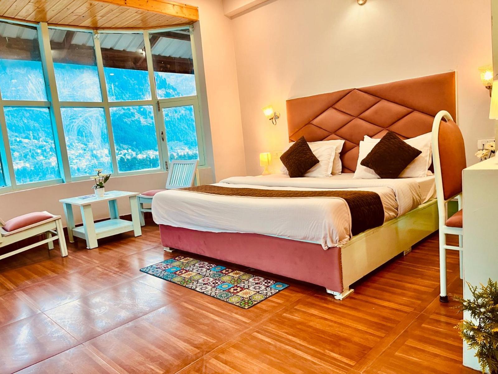 Hadimba Hill View By Hadimba Palace, Manali - Premium Room ! Family Hotel ! Parking ! Near Hadimba Temple Екстер'єр фото