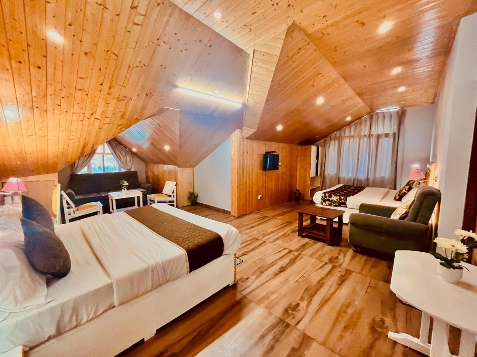 Hadimba Hill View By Hadimba Palace, Manali - Premium Room ! Family Hotel ! Parking ! Near Hadimba Temple Екстер'єр фото