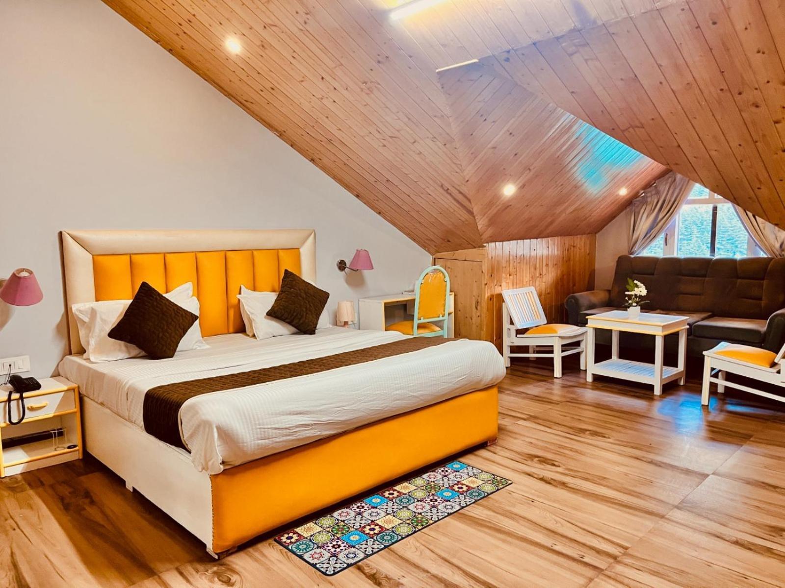 Hadimba Hill View By Hadimba Palace, Manali - Premium Room ! Family Hotel ! Parking ! Near Hadimba Temple Екстер'єр фото
